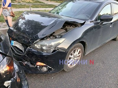 У Миколаєві через пішохода зіткнулися дві Mazda