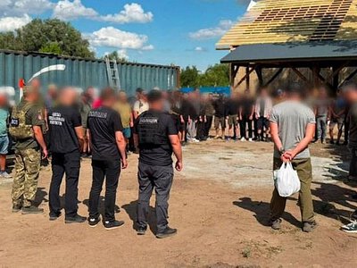 На Одещині командир частини використовував понад 80 солдатів на будівництві власного будинку