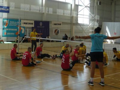 У Здолбунові відбувся чемпіонат України з волейболу сидячи серед ветеранів