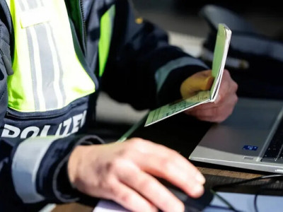 Німеччина дозволить використовувати ШІ під час розгляду заяв про притулок