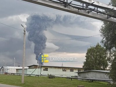 Не лише під пензою: у рф фіксують атаку дронів на склад Wildberries в удмуртії, сталася пожежа