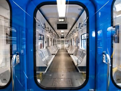 Київський метрополітен спростував обмеження доступу під час тривоги