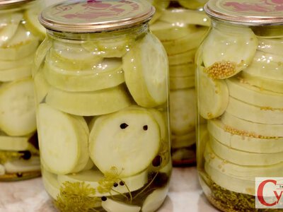 Мариновані молоді кабачки в холодильнику: хрумка закуска за 3–5 діб