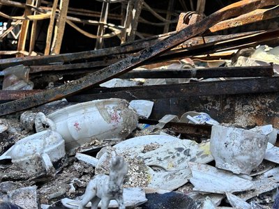 Як виглядає ринок на Почайні в Києві після влучання російської ракети (ФОТОРЕПОРТАЖ)