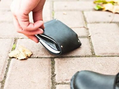 Чому не варто піднімати гроші з землі та чим це загрожує: що буде, якщо їх забрати 