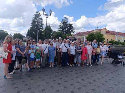 Переселенці з Херсонщини відвідали Бердичів з краєзнавцем
