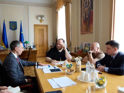 У МОЗ обговорили підвищення зарплат медиків і подальшу медреформу