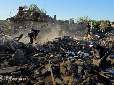 «Люди відкопували дітей з-під завалів»: журналістка про наслідки ракетного удару біля Кривого Рогу
