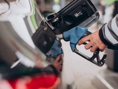 Газ чи бензин: експерт підрахував, на скільки можна заощадити водіям 