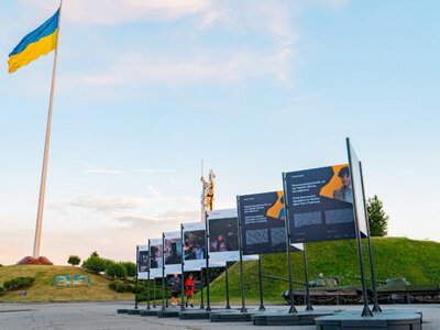 У Музеї війни відкрили виставку Hell Jumpers про евакуацію цивільних із прифронтових міст