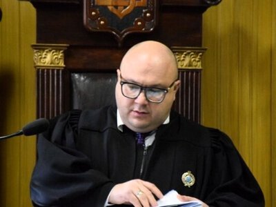 Справа про звільнення військового зі служби завершилася попередженням судді з Миколаєва