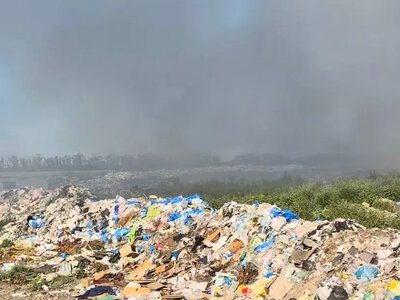 У Глобиному горить сміттєзвалище: попередньо, пожежа виникла через підпал