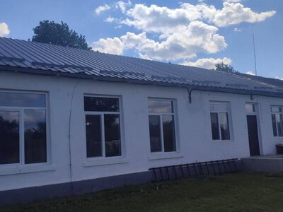 У селі на Рівненщині ремонтують дах дитсадка
