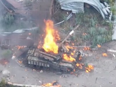 Росіяни пішли у масштабний танковий штурм: повний розгром техніки й окупантів