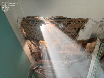 Ракетний удар по Одесі: пошкоджено лікарню, коледж та територію підприємства (ФОТО)