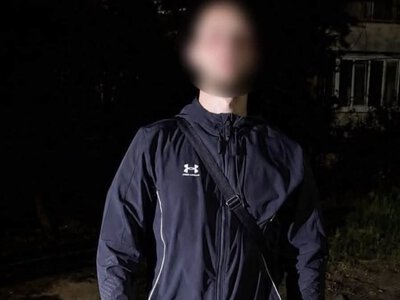 У багатоповерхівці Мукачева чоловік з кастетом гримав у двері квартир (ФОТО)