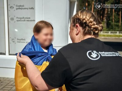 Дев’ятирічна дівчинка з Херсонщини возз’єдналася з мамою