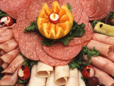 Дорога шинка не гарантує якості: які інгредієнти приховує продукт