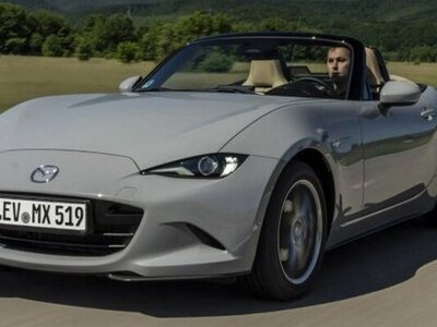 Нова Mazda MX-5 отримає електричну версію