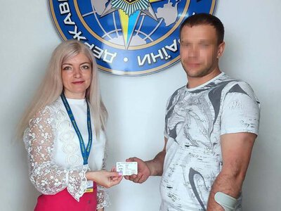 На Рівненщині оформили паспорт звільненому з полону захиснику