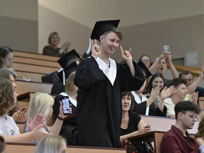 Виїхати, відновити документи та вступити: який шлях проходить молодь з окупованих територій