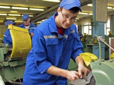 Студенти працюватимуть із дронами та роботами: криворізькі коледжі отримають фінансування на сучасні майстерні