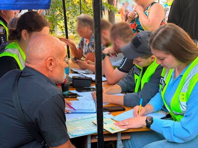 У Києві після атаки РФ відкрили штаби допомоги постраждалим: адреси та телефони