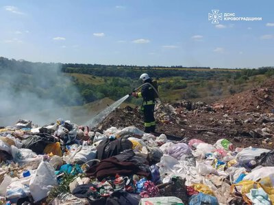 Горіли сухостій та сміття: на Кіровоградщині рятувальники ліквідували чотирнадцять пожеж