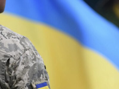 Пенсії, виплати до Дня Незалежності та першокласникам, зміни у бронюванні: які зміни чекають на українців у серпні
