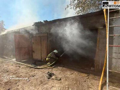 Вогонь охопив склад у Звягелі 31 липня: на місці працювали бійці ДСНС