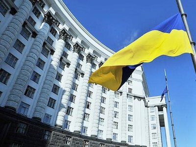 З 1 серпня 2026 року в Україні набувають чинності нові правила: зміни у виплатах, кешбеку, пенсійному стажі та бронюванні