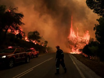 Лісові пожежі знову охопили Грецію, Іспанію та Францію — Reuters