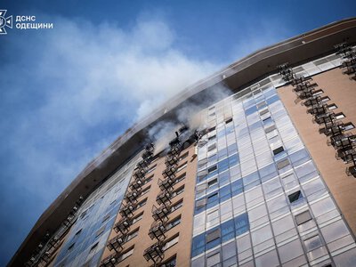 В Одесі російський дрон влучив у багатоповерхівку
