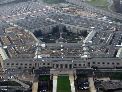 США починають виходити з ролі головного координатора військової допомоги Україні – Politico