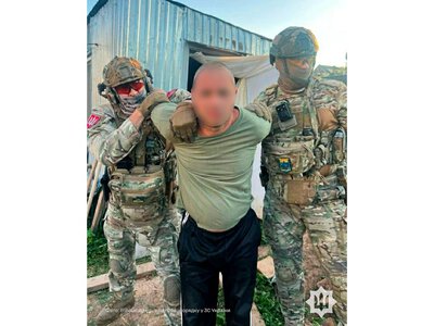 У військовій формі та балаклавах видавали себе за представників силових структур: в Одесі затримано двох чоловіків за розбійний напад