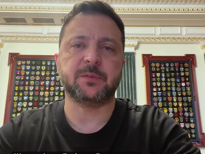 «Затягуючи війну, Росія вчиться вбивати новими методами, і точно не тільки українців» – звернення Зеленського (ВІДЕО)