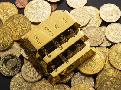 На КПП «Ужгород» зупинили авто із золотом на мільйони: що відомо