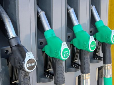 На українських АЗС обмежили продаж дизеля: скільки літрів тепер відпускають