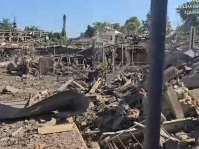 Вналідок атаки КАБами в Херсоні загинула жінка, 18 людей отримали травми