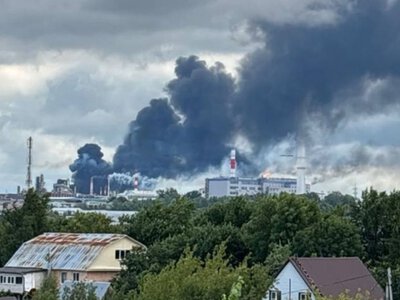 Не Wildberries єдиним: в Уфі атакували НПЗ