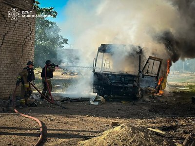 Рятувальники показали, як ліквідовували наслідки ранкової «шахедної» атаки на Миколаїв (ФОТО, ВІДЕО)