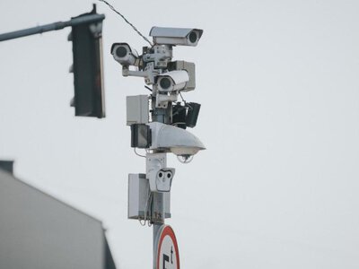 Водіям пояснили, коли камера фіксує перевищення швидкості на дорозі