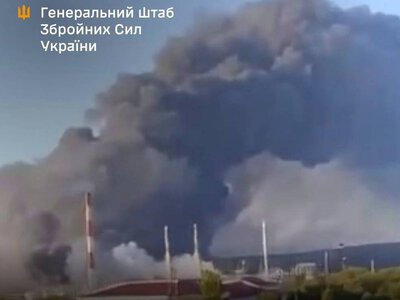 Саратовський НПЗ, аеродром «Енгельс», нафтобаза в Калузькій області: Генштаб повідомив про удари по об'єктах РФ