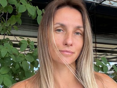 Вау! Тенісистка Леся Цуренко похизувалася ідеальною фігурою в міні-купальнику