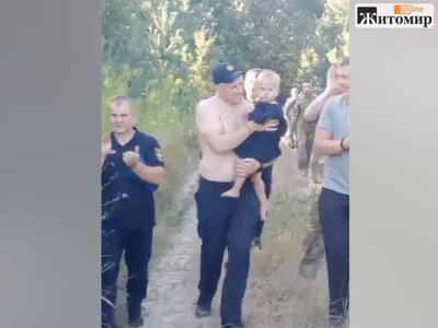 Маленького Макара на Житомирщині знайшли в кукурудзяному полі. ВІДЕО