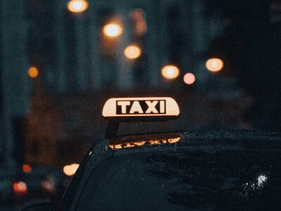 Ви мене бісите, українки: у Мілані таксистка влаштувала ксенофобський скандал (відео) (Відео)