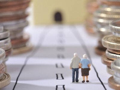 У серпні частина пенсіонерів отримає доплату до 570 грн: кому перерахують виплати