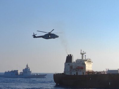 ВМС Італії висадилися на танкер російського «тіньового флоту» і перевірили його