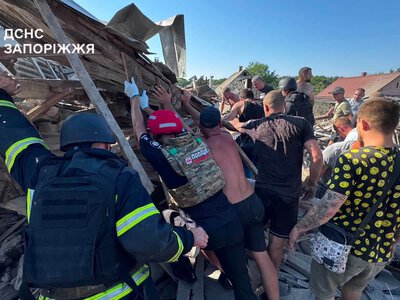 Ворог скинув КАБи на Запоріжжя – вже 11 поранених, 1 людина загинула (ФОТО)