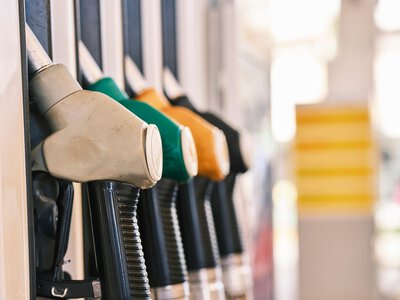 Бензин дорожчає, газ дешевшає: чому водіям вигідніше переходити на LPG